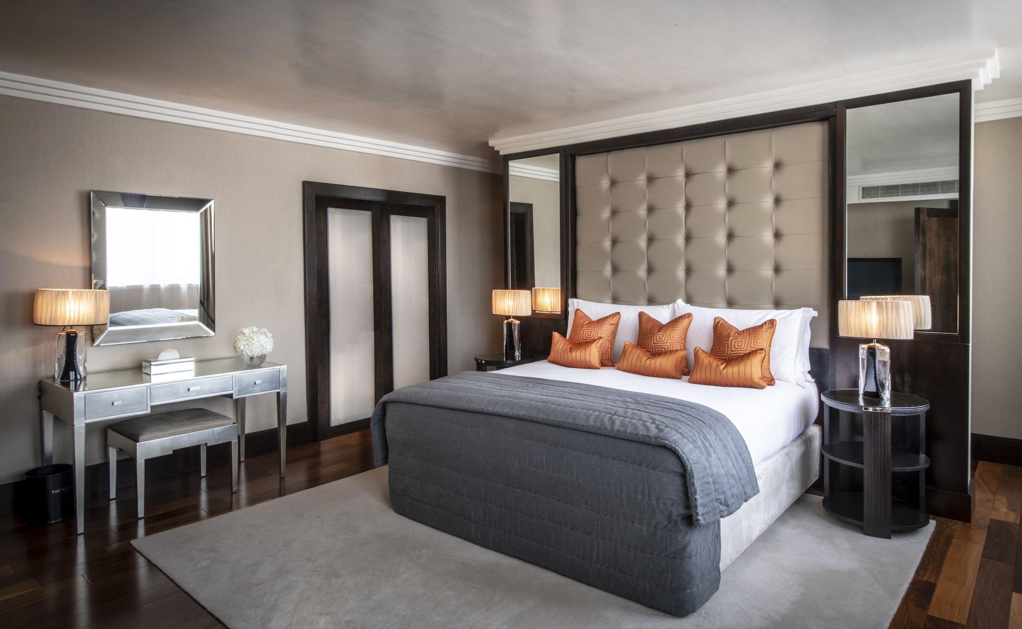 The Westbury Hotel Dublino Esterno foto A bedroom at The Dorchester