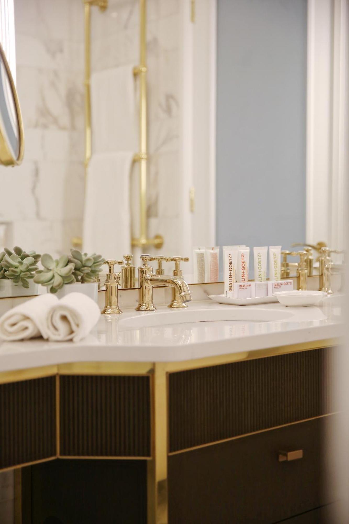 The Westbury Hotel Dublino Esterno foto Bathroom amenities