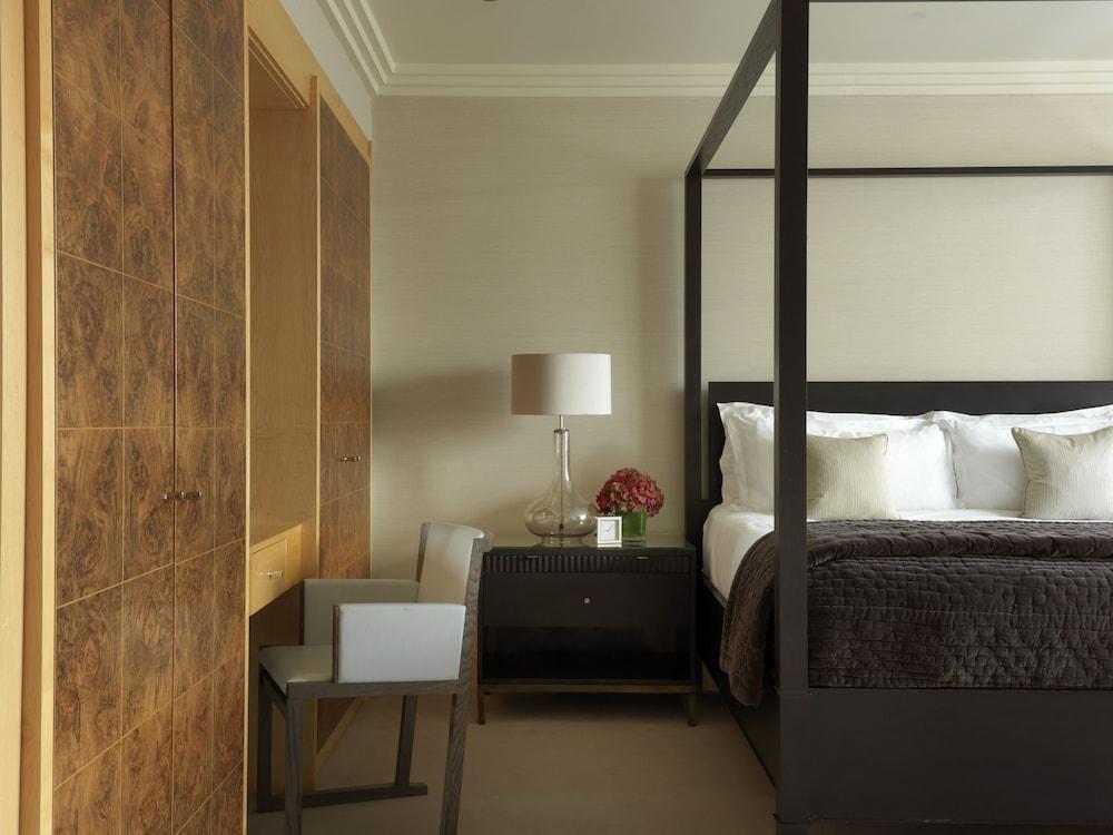The Westbury Hotel Dublino Esterno foto A bedroom at The Connaught